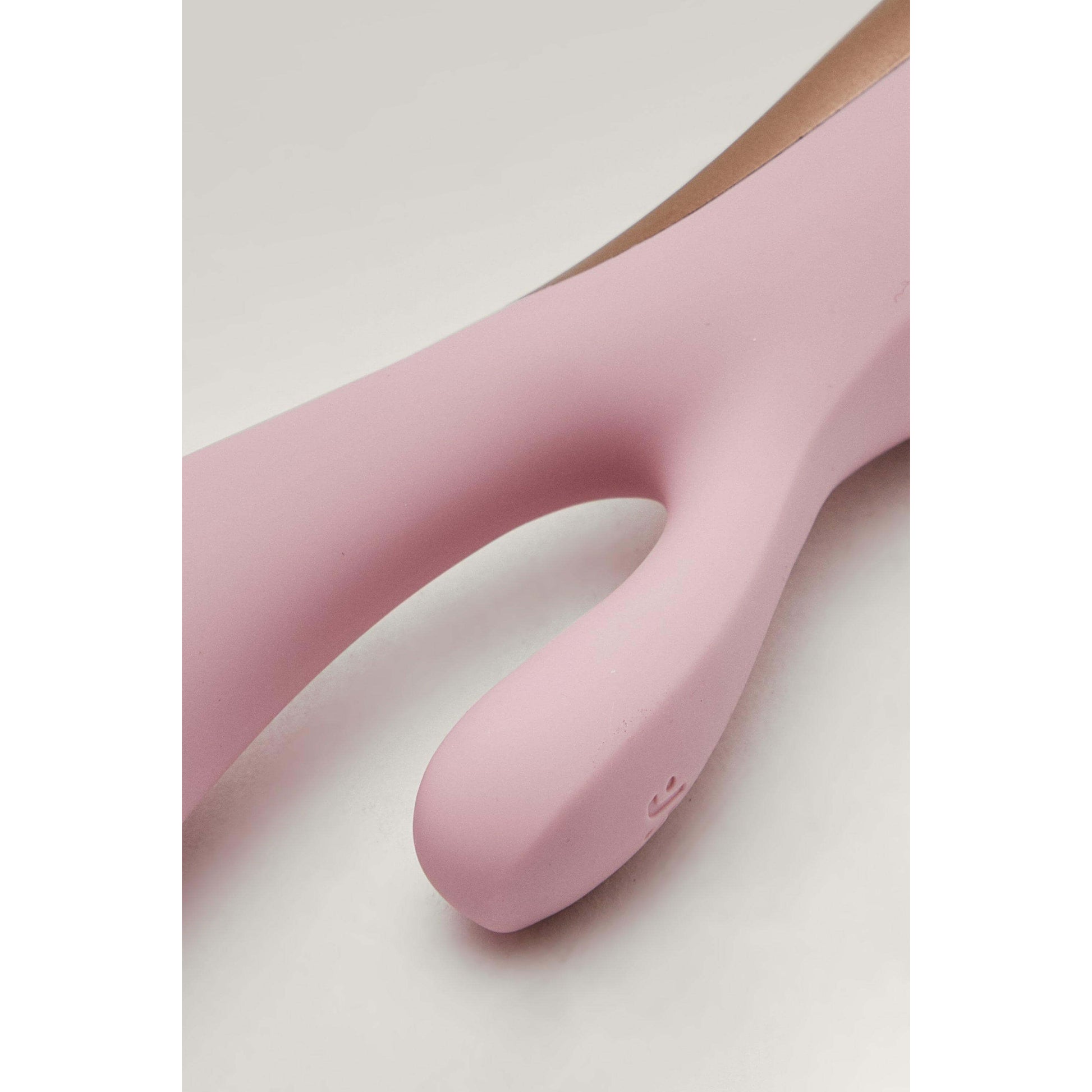 Satisfyer Mono Flex Rabbit Vibrator - by The Bigger O - an online sex toy shop. We ship to USA, Canada and the UK.